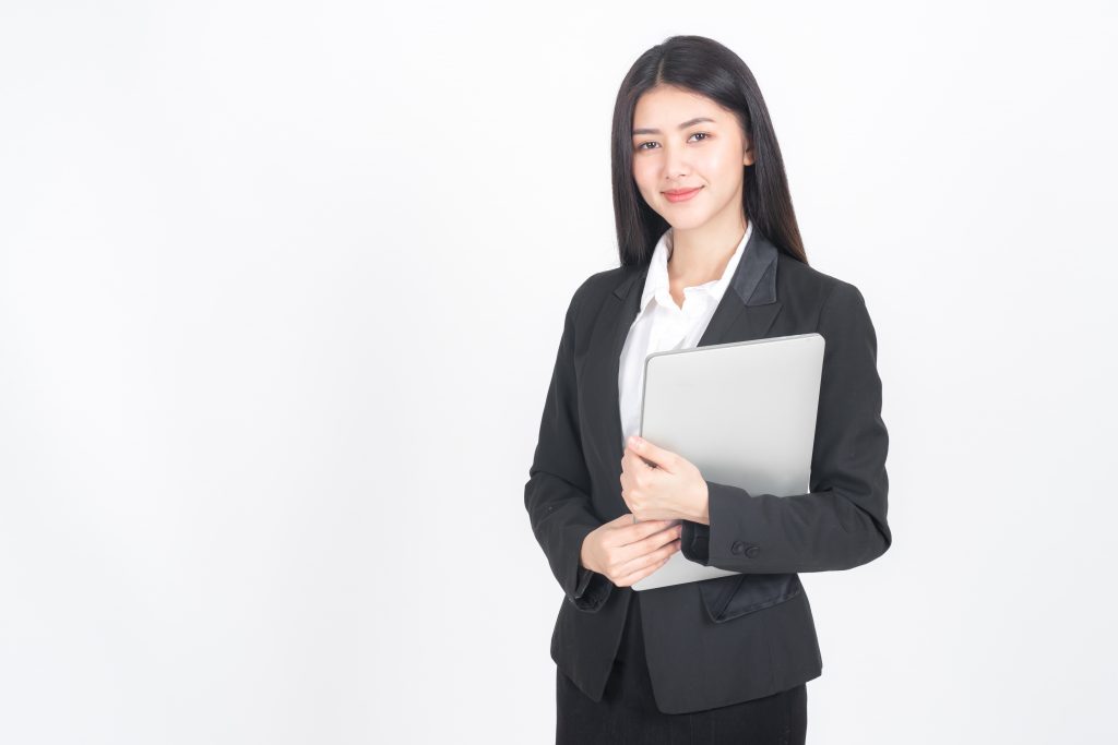 Tư vấn thủ tục doanh nghiệp lifestyle business people holding laptop computer office desk